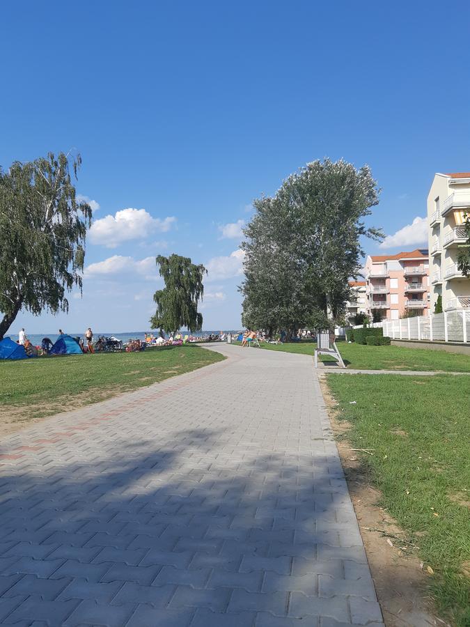 Lakeside Family Apartment Siófok Exterior foto